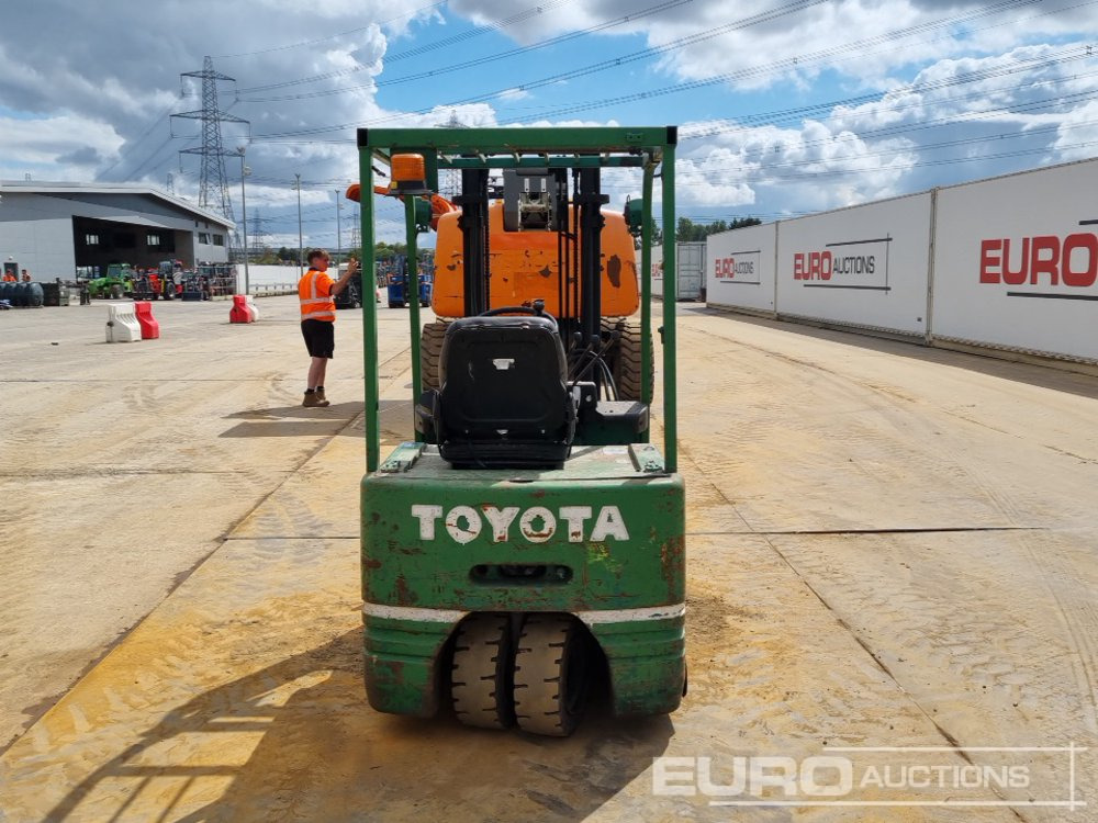 Toyota 5FBE15 - Chariot élévateur: photos 4 Toyota 5FBE15 - Chariot élévateur: photos 4