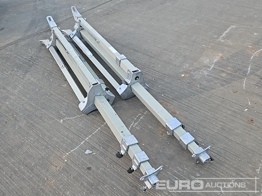 Tri Pod Light Stands (2 of) - Matériel de chantier: photos 3 Tri Pod Light Stands (2 of) - Matériel de chantier: photos 3