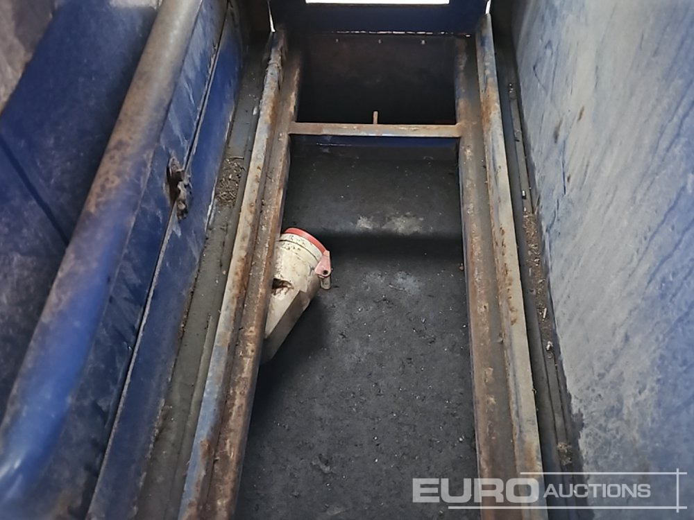 Groupe électrogène Twin Axle Welder Generator, Perkins Engine: photos 16 Groupe électrogène Twin Axle Welder Generator, Perkins Engine: photos 16