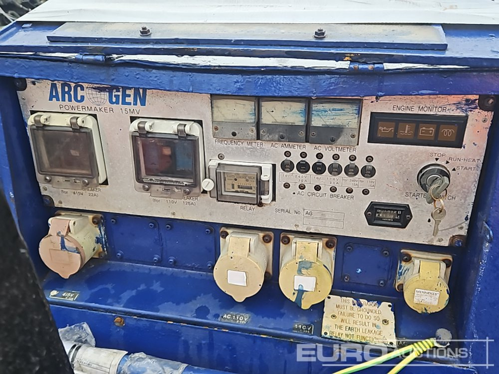 Groupe électrogène Twin Axle Welder Generator, Perkins Engine: photos 22 Groupe électrogène Twin Axle Welder Generator, Perkins Engine: photos 22