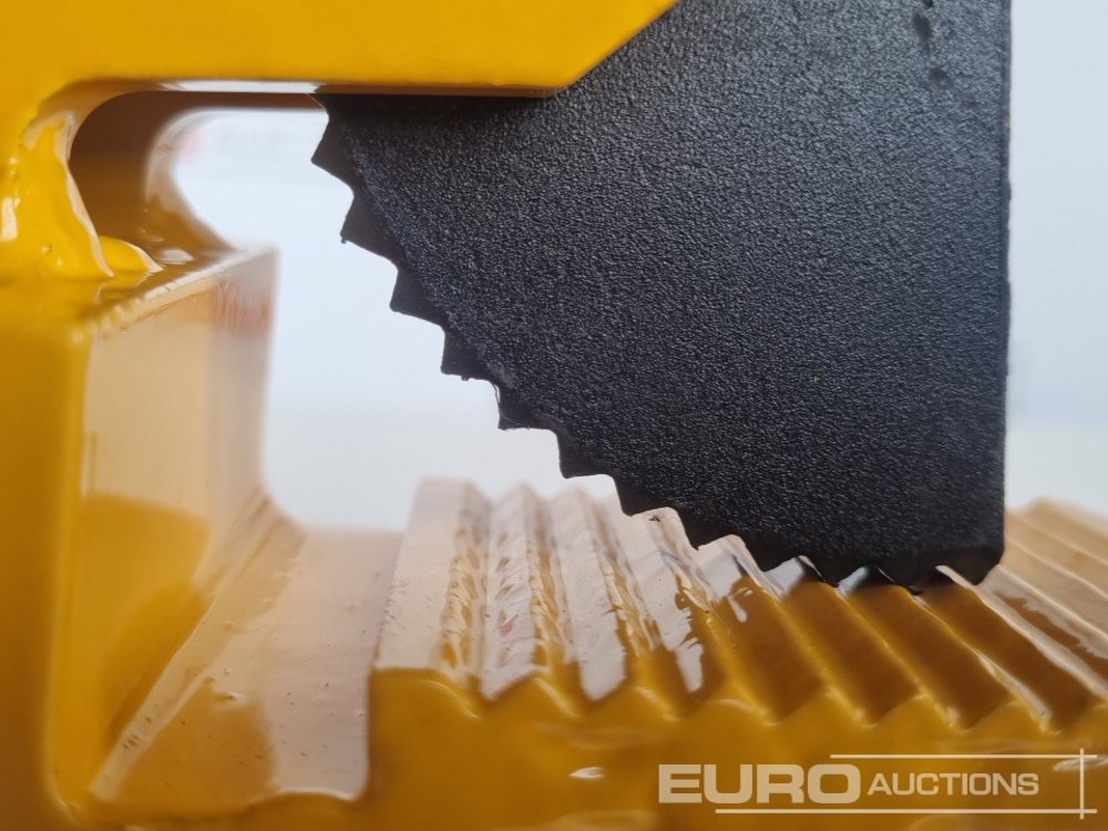 Unused 1 Ton PDB Horizontal Plate Lifting Clamp - Équipement de garage: photos 5 Unused 1 Ton PDB Horizontal Plate Lifting Clamp - Équipement de garage: photos 5