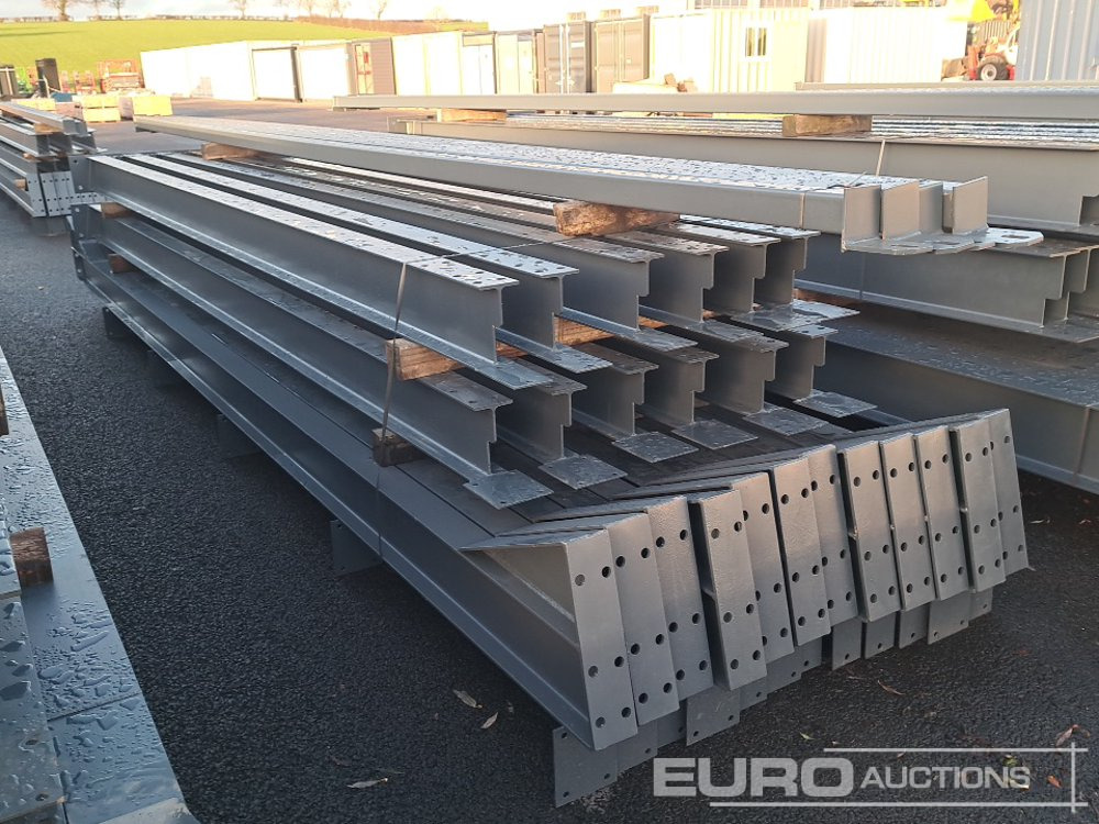 Unused 100' x 40' x 16.5' Steel Frame Building, 12.5 Roof Pitch, Purlin Cleats, Roof Bracing - Conteneur comme habitat: photos 4 Unused 100' x 40' x 16.5' Steel Frame Building, 12.5 Roof Pitch, Purlin Cleats, Roof Bracing - Conteneur comme habitat: photos 4