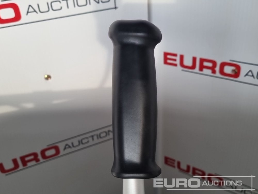 Unused 2024 Boss CG430Y-2 - Équipement de garage: photos 5 Unused 2024 Boss CG430Y-2 - Équipement de garage: photos 5