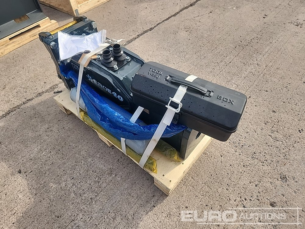 Unused 2025 Heroe 40 Hydraulic Breaker 30mm Pin to suit Mini Excavator - Marteau hydraulique: photos 4 Unused 2025 Heroe 40 Hydraulic Breaker 30mm Pin to suit Mini Excavator - Marteau hydraulique: photos 4