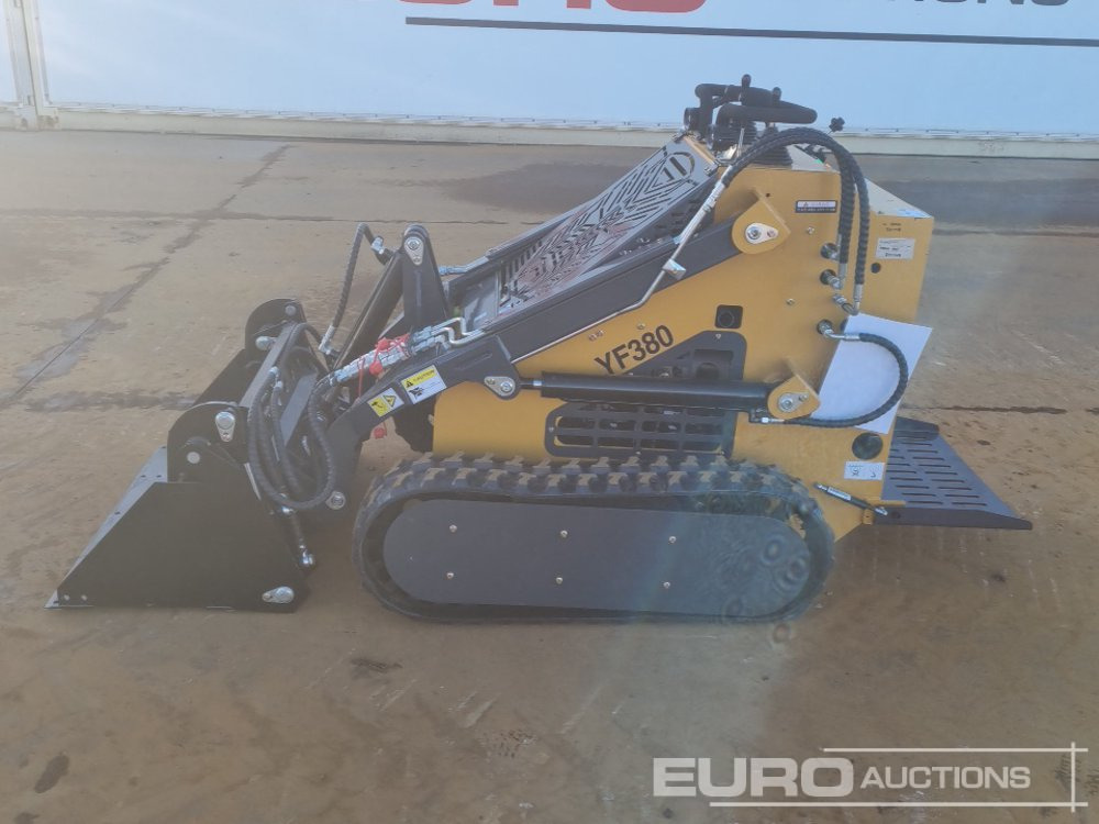 Unused 2025 Infront YF380 - Mini chargeuse: photos 2 Unused 2025 Infront YF380 - Mini chargeuse: photos 2