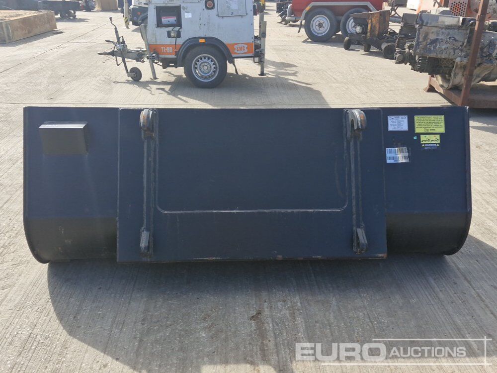 Unused 2025 Rhinox 90" Loading Bucket to suit Telehandler - Godet: photos 4 Unused 2025 Rhinox 90" Loading Bucket to suit Telehandler - Godet: photos 4