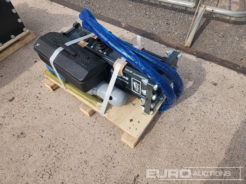 Unused 2025 Sailing 35 Hydraulic Breaker to suit Mini Excavator - Marteau hydraulique: photos 2 Unused 2025 Sailing 35 Hydraulic Breaker to suit Mini Excavator - Marteau hydraulique: photos 2