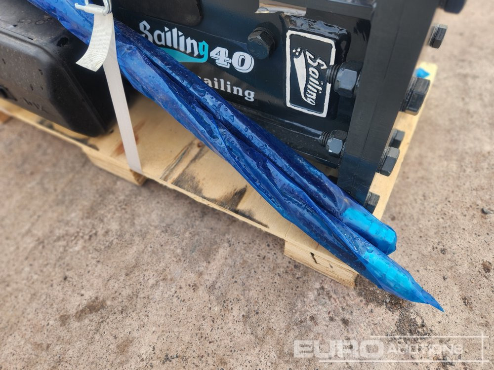 Unused 2025 Sailing 40 Hydraulic Breaker to suit Mini Excavator - Marteau hydraulique: photos 5 Unused 2025 Sailing 40 Hydraulic Breaker to suit Mini Excavator - Marteau hydraulique: photos 5