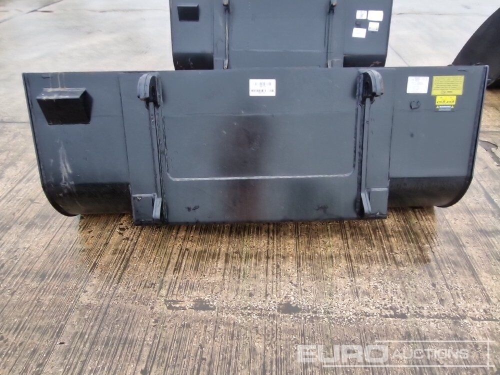 Unused 2026 Rhinox 90" Loading Bucket to suit Telehandler - Godet: photos 4 Unused 2026 Rhinox 90" Loading Bucket to suit Telehandler - Godet: photos 4