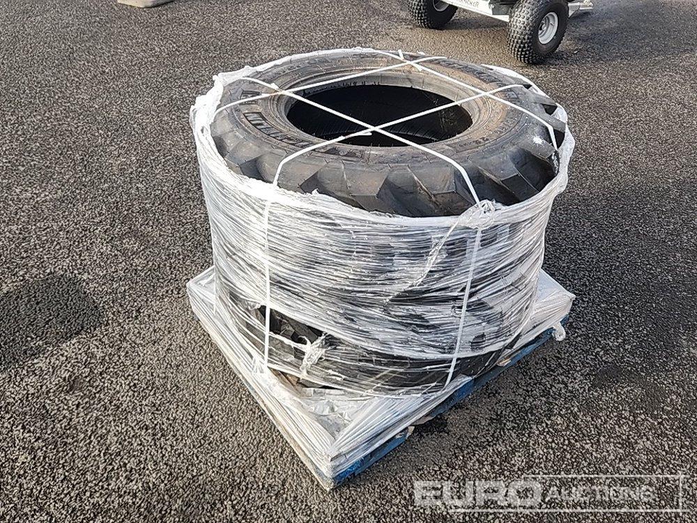 Unused 400/80-24 Michelin Tyres (2 of) - Pneu: photos 4 Unused 400/80-24 Michelin Tyres (2 of) - Pneu: photos 4