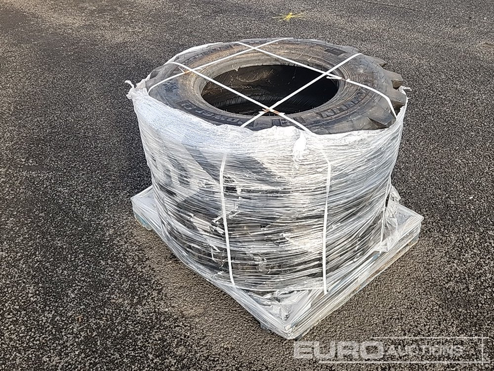 Unused 400/80-24 Michelin Tyres (2 of) - Pneu: photos 3 Unused 400/80-24 Michelin Tyres (2 of) - Pneu: photos 3