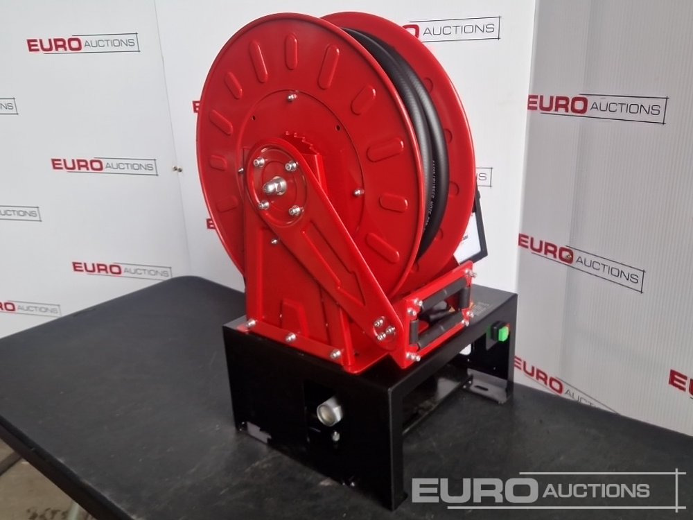 Équipement de garage Unused Boss 12v Pump, Retractable Hose Reel, 10m Hose, Flow Meter: photos 8