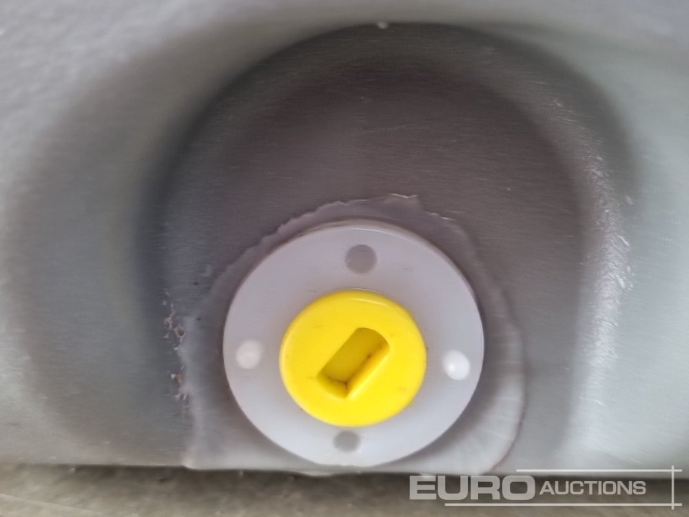 Cuve de stockage Unused Boss DD500: photos 7 Cuve de stockage Unused Boss DD500: photos 7