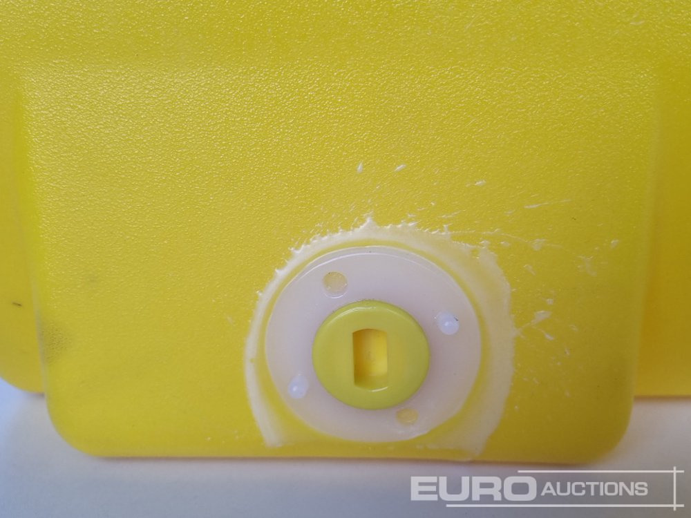 Cuve de stockage Unused Boss FLSP-27-061: photos 10