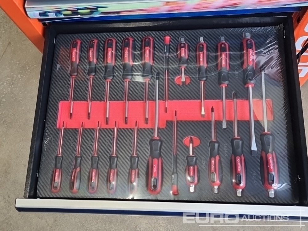 Matériel de chantier Unused Boss Roller Tool Chest, 7 Drawer, Side Storage Compartment, 258 Piece Tool Set: photos 13