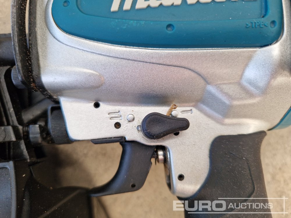 Équipement de garage Unused Makita AN454  Pneumatic Nailer (Body Only): photos 17