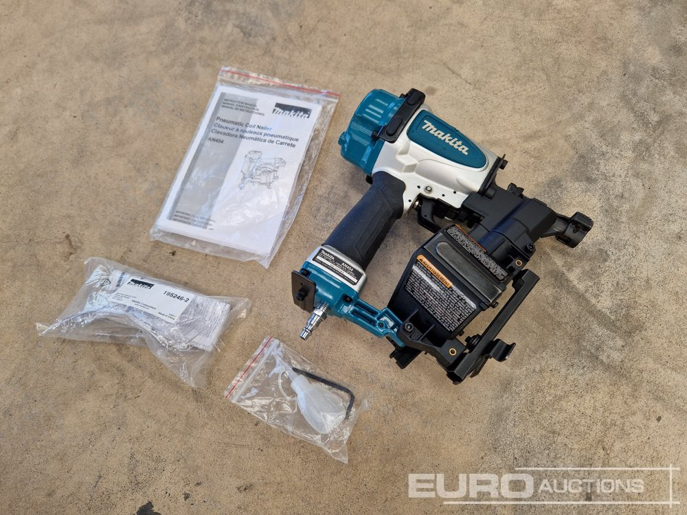 Unused Makita AN454 Pneumatic Nailer (Body Only) - Équipement de garage: photos 3 Unused Makita AN454 Pneumatic Nailer (Body Only) - Équipement de garage: photos 3