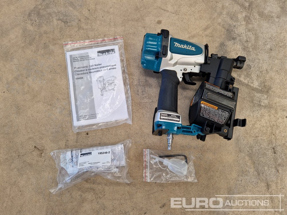 Unused Makita AN454 Pneumatic Nailer (Body Only) - Équipement de garage: photos 2 Unused Makita AN454 Pneumatic Nailer (Body Only) - Équipement de garage: photos 2