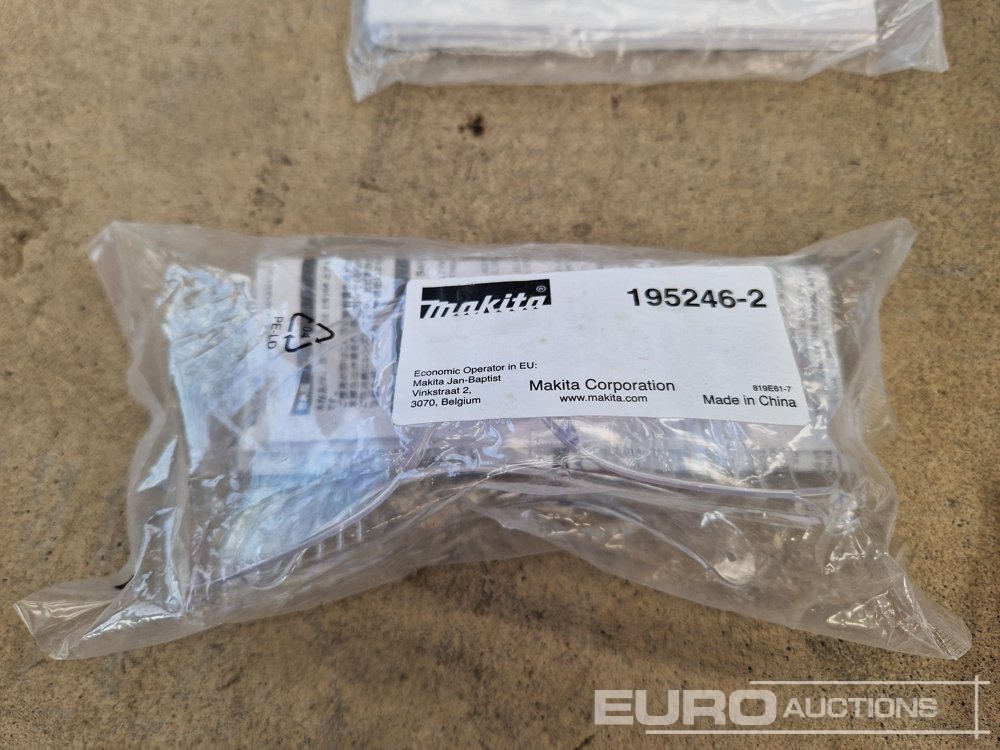 Unused Makita AN454 Pneumatic Nailer (Body Only) - Équipement de garage: photos 5 Unused Makita AN454 Pneumatic Nailer (Body Only) - Équipement de garage: photos 5