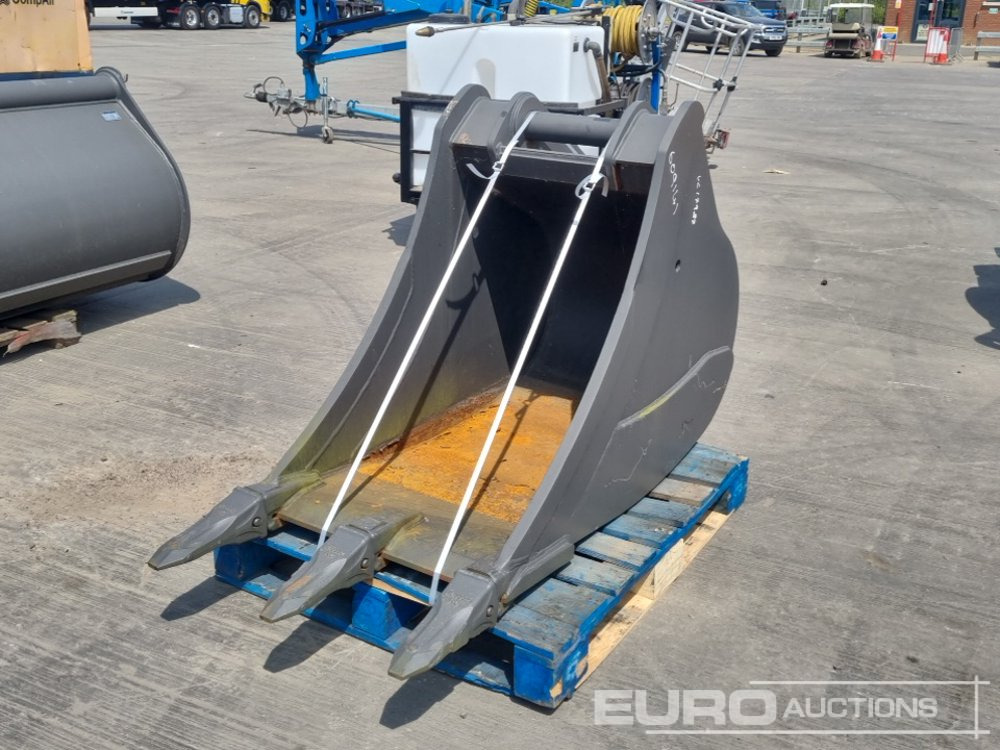 Unused Miller 30" Scoop Bucket 80mm Pin to suit 20 Ton Excavator - Godet: photos 1 Unused Miller 30" Scoop Bucket 80mm Pin to suit 20 Ton Excavator - Godet: photos 1