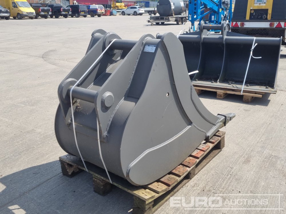 Unused Miller 32" Scoop Bucket 80mm Pin to suit 20 Ton Excavator - Godet: photos 5 Unused Miller 32" Scoop Bucket 80mm Pin to suit 20 Ton Excavator - Godet: photos 5