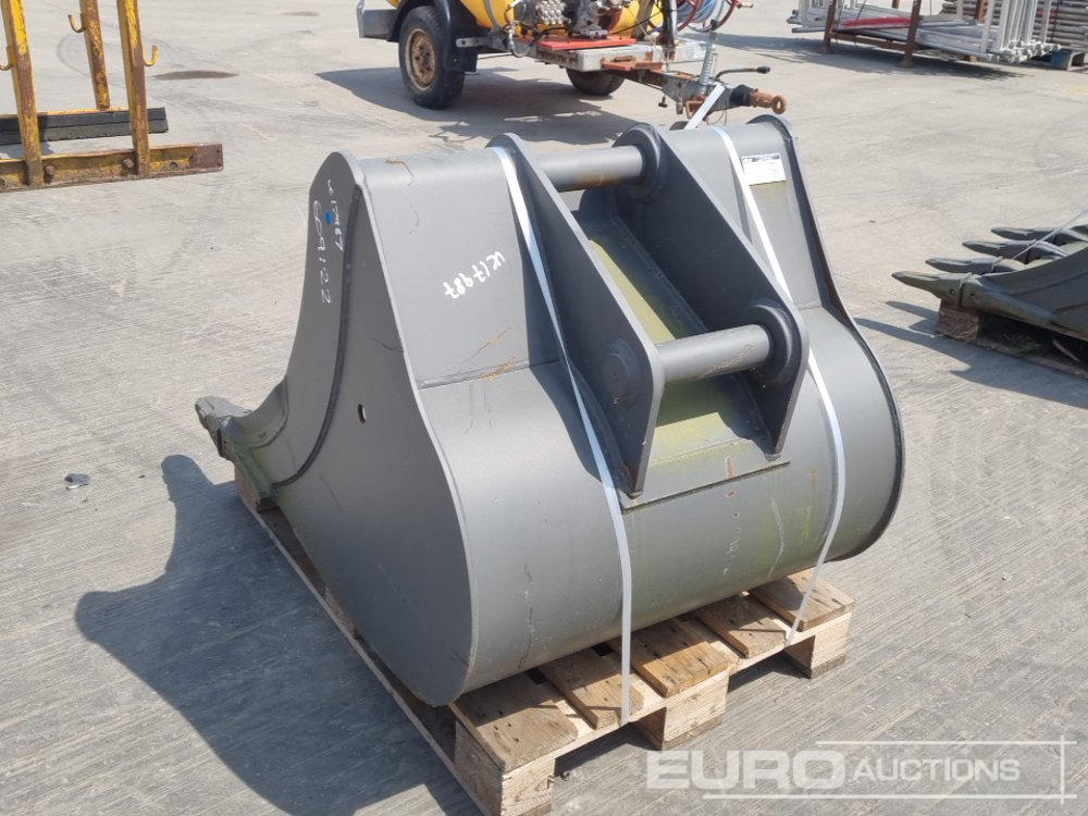 Unused Miller 36" Scoop Bucket 65mm Pin to suit 13 Ton Excavator - Godet: photos 3 Unused Miller 36" Scoop Bucket 65mm Pin to suit 13 Ton Excavator - Godet: photos 3