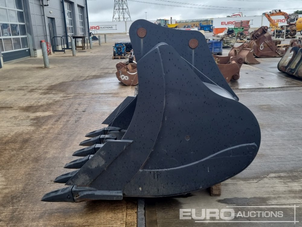 Unused Miller 70" Digging Bucket 90mm Pin to suit 30 Ton Excavator - Godet: photos 4 Unused Miller 70" Digging Bucket 90mm Pin to suit 30 Ton Excavator - Godet: photos 4