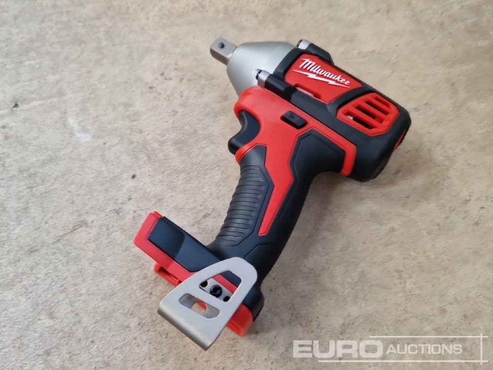 Unused Milwaukee M18 1/2 Cordless Impact Wrench (Body Only) - Matériel de chantier: photos 2 Unused Milwaukee M18 1/2 Cordless Impact Wrench (Body Only) - Matériel de chantier: photos 2