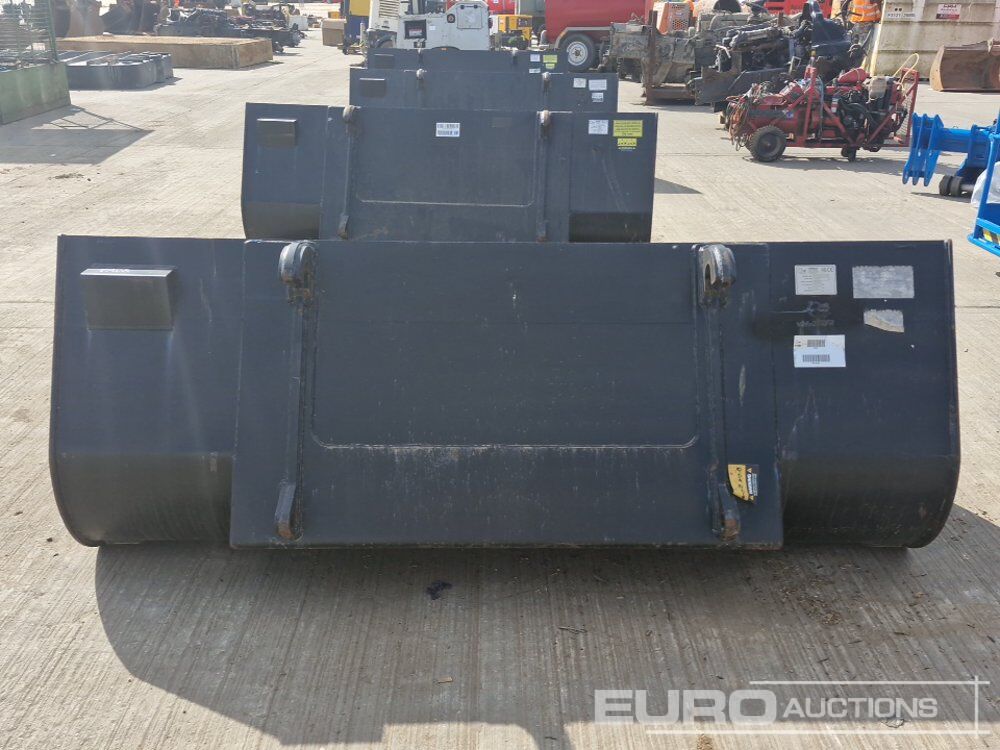 Unused Rhinox 90" Loading Bucket to suit Telehandler - Godet: photos 4 Unused Rhinox 90" Loading Bucket to suit Telehandler - Godet: photos 4