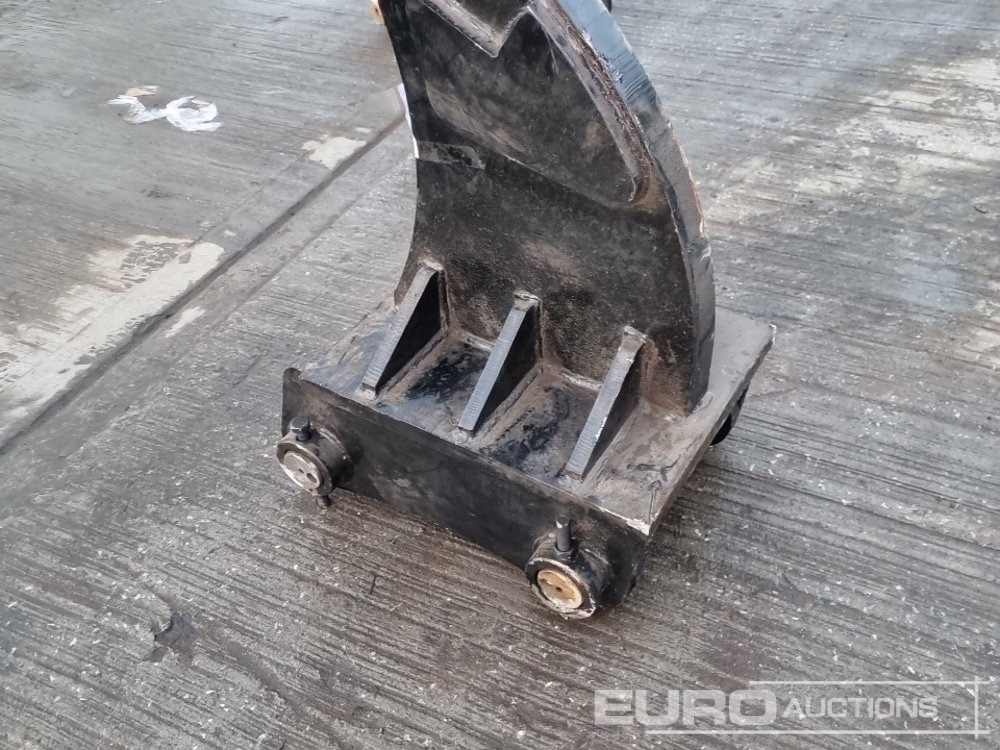 Godet neuf Unused Ripper 65mm Pin to suit 13 Ton Excavator: photos 15 Godet neuf Unused Ripper 65mm Pin to suit 13 Ton Excavator: photos 15