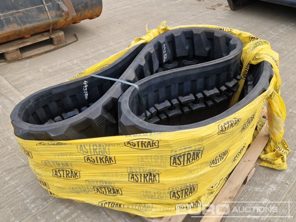 Unused Terra Track 450 x 81NS x 78 Rubber Track - Pneu: photos 4 Unused Terra Track 450 x 81NS x 78 Rubber Track - Pneu: photos 4