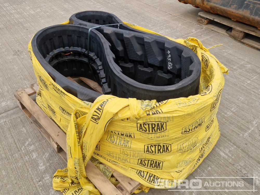 Unused Terra Track 450 x 81NS x 78 Rubber Track - Pneu: photos 1 Unused Terra Track 450 x 81NS x 78 Rubber Track - Pneu: photos 1