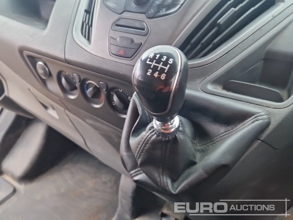 Véhicule utilitaire 2017 Ford Transit Custom: photos 24 Véhicule utilitaire 2017 Ford Transit Custom: photos 24