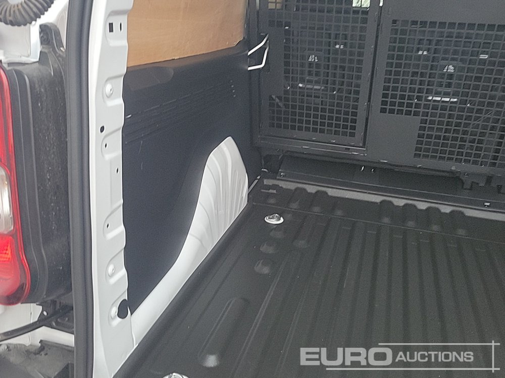 Véhicule utilitaire 2025 Citreon Berlingo: photos 23