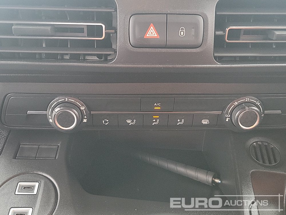 Véhicule utilitaire 2025 Citreon Berlingo: photos 33