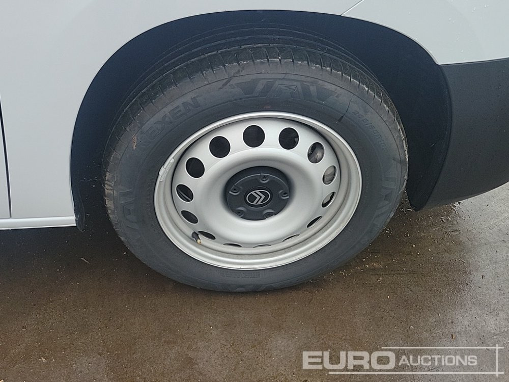 Véhicule utilitaire 2025 Citreon Berlingo: photos 12