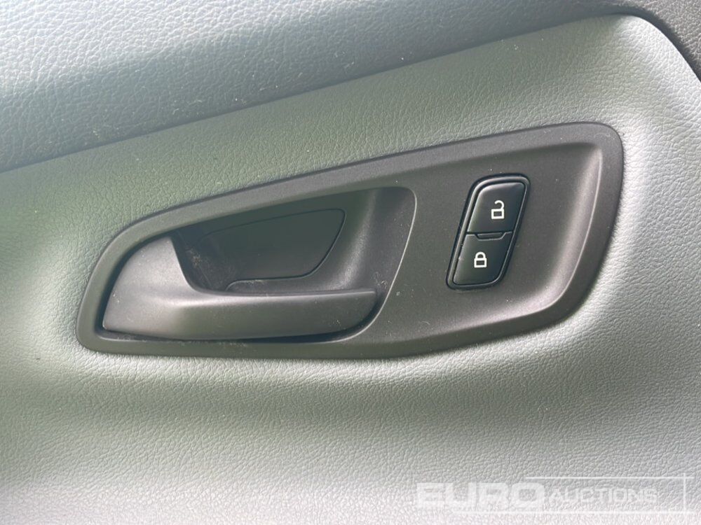 Véhicule utilitaire Ford Transit: photos 28 Véhicule utilitaire Ford Transit: photos 28