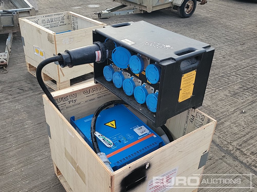Victron Energy 230Volt Charger/Inverter & 230 Volt Power Distribution Box - Matériel de chantier: photos 5 Victron Energy 230Volt Charger/Inverter & 230 Volt Power Distribution Box - Matériel de chantier: photos 5