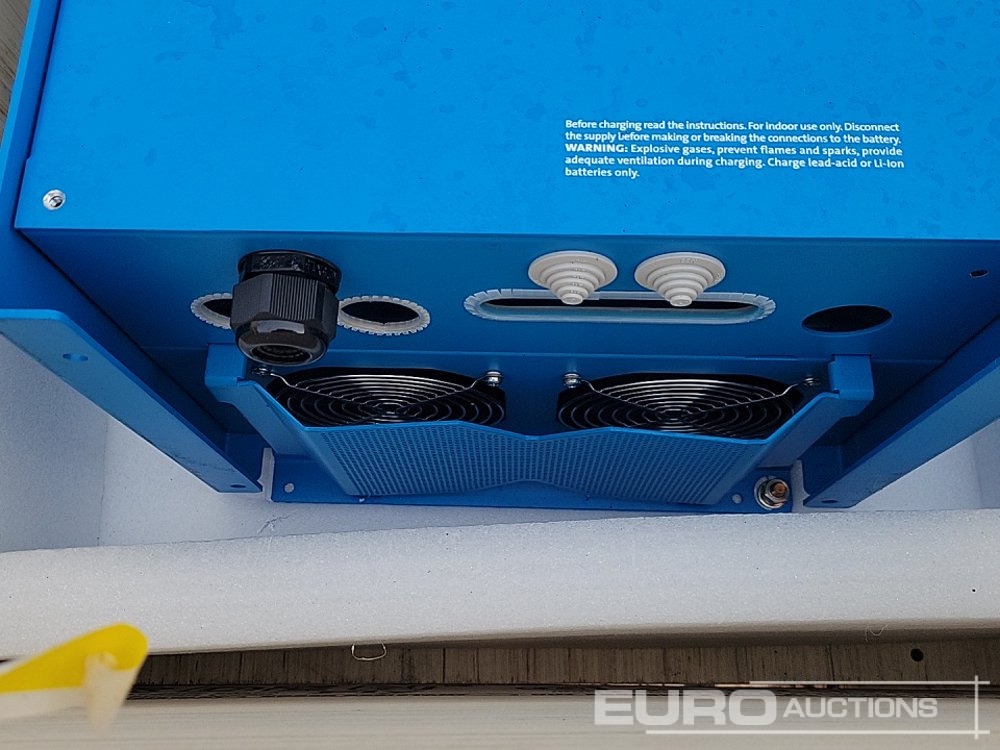 Victron Energy 230Volt Charger/Inverter - Matériel de chantier: photos 4 Victron Energy 230Volt Charger/Inverter - Matériel de chantier: photos 4