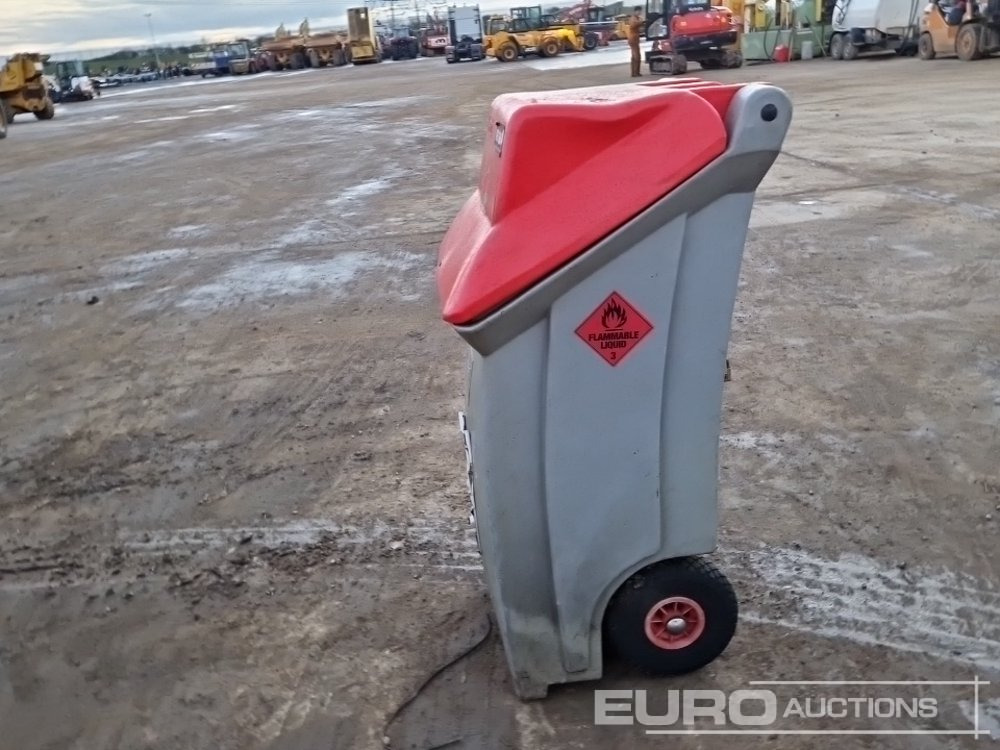 Western Kaddi - Cuve de stockage: photos 2 Western Kaddi - Cuve de stockage: photos 2