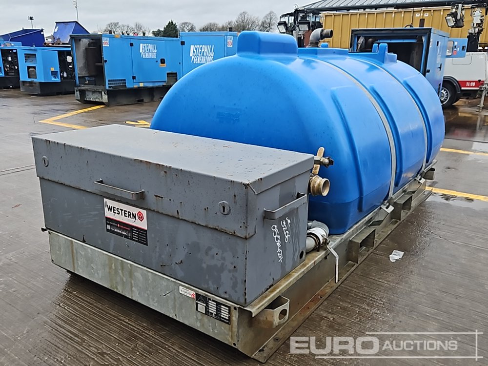 Western Skid Mounted Plastic Water Bowser, Petrol Pump - Cuve de stockage: photos 1 Western Skid Mounted Plastic Water Bowser, Petrol Pump - Cuve de stockage: photos 1