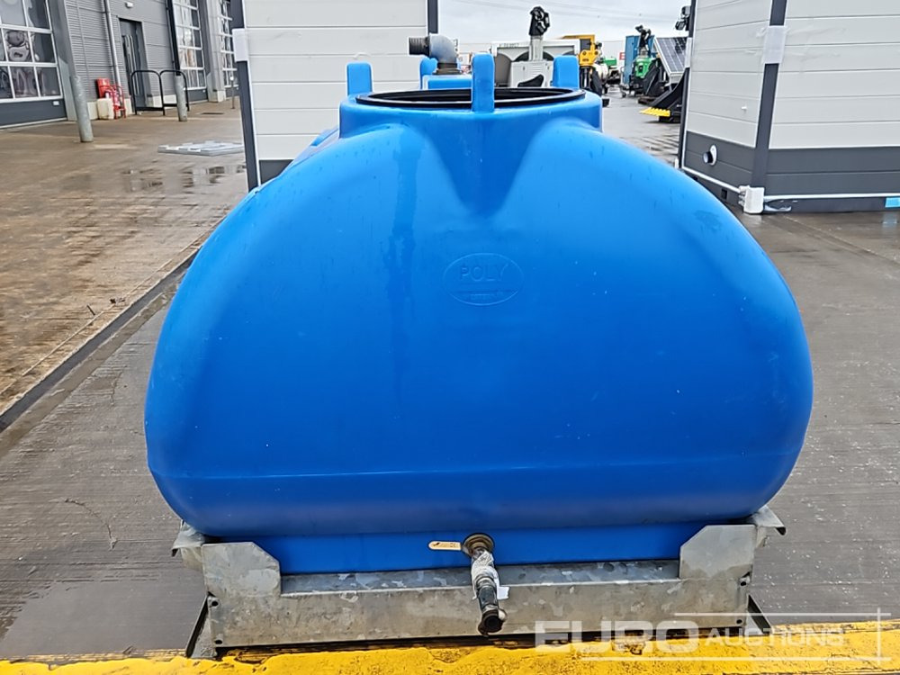 Western Skid Mounted Plastic Water Bowser, Petrol Pump - Cuve de stockage: photos 4 Western Skid Mounted Plastic Water Bowser, Petrol Pump - Cuve de stockage: photos 4