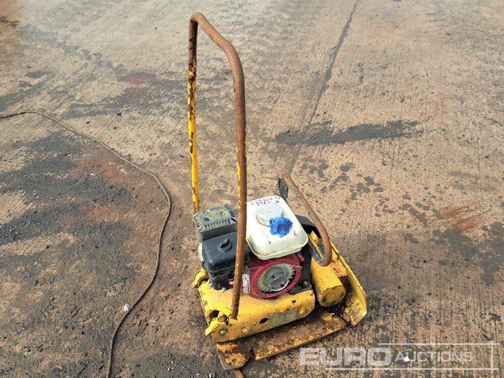 Whacker Neuson Petrol Compaction Plate - Travaux routiers: photos 1 Whacker Neuson Petrol Compaction Plate - Travaux routiers: photos 1