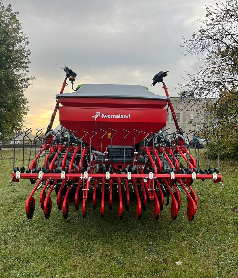 Semoir neuf Kverneland Seminatrice nuova DL4 m-32 CX: photos 1
