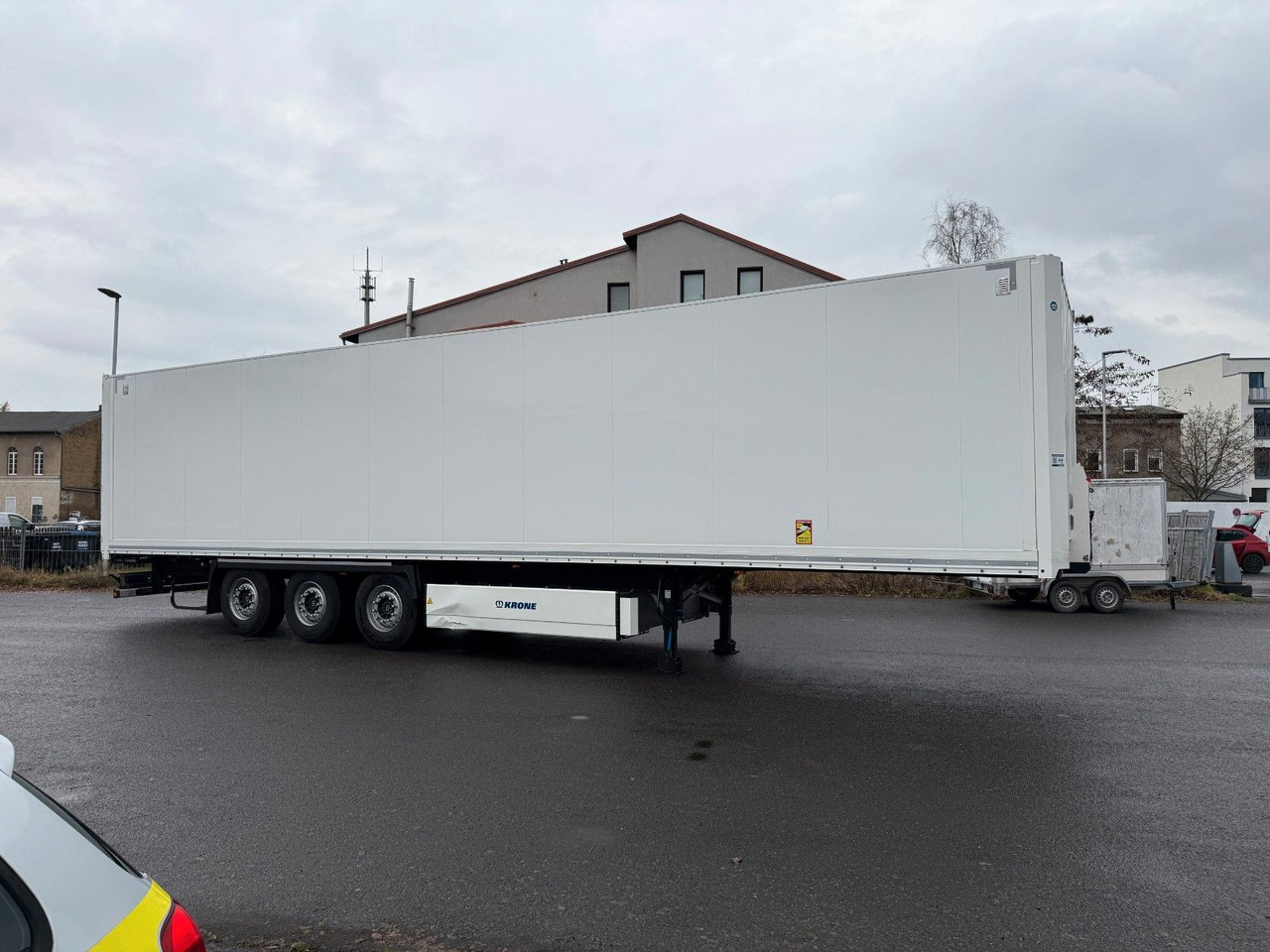 Krone SD/KOFFER/LIFTACHSE - Semi-remorque fourgon: photos 3 Krone SD/KOFFER/LIFTACHSE - Semi-remorque fourgon: photos 3