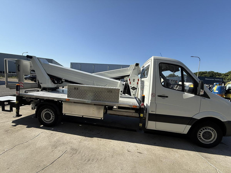 Versalift VTX-240, Auto hoogwerker - Camion avec nacelle: photos 4 Versalift VTX-240, Auto hoogwerker - Camion avec nacelle: photos 4