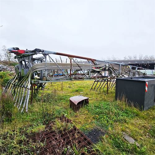 AP 24 meter - Epandeurs: photos 2 AP 24 meter - Epandeurs: photos 2