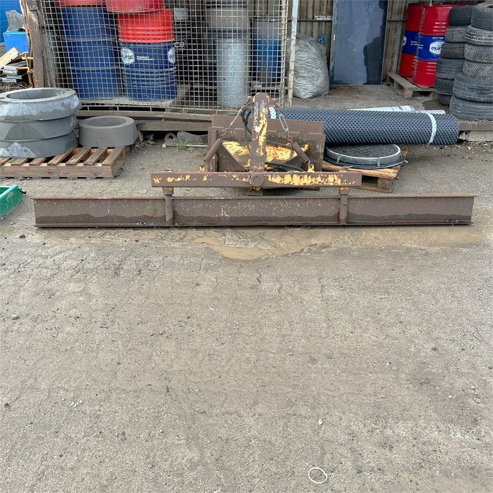 ABC Afretter / vibrator - Accessoire pour Engins de chantier: photos 2 ABC Afretter / vibrator - Accessoire pour Engins de chantier: photos 2