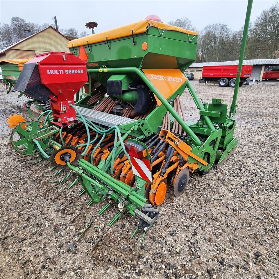 Amazone P 2000 - Semoir/ Planteuse: photos 1 Amazone P 2000 - Semoir/ Planteuse: photos 1