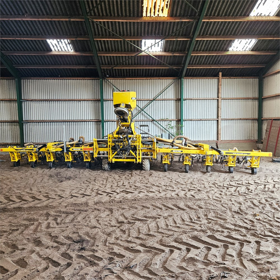 Bednar RN 9600 12 rk - Semoir/ Planteuse: photos 2 Bednar RN 9600 12 rk - Semoir/ Planteuse: photos 2